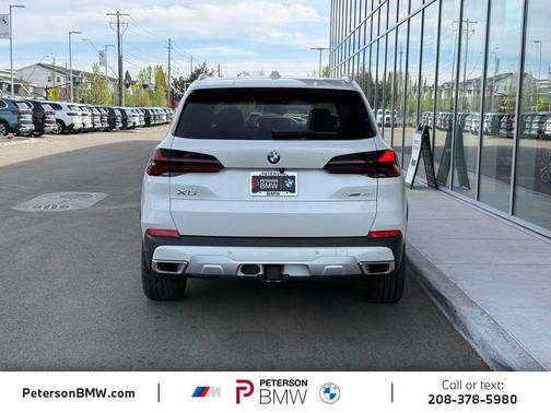 Mineral White Metallic 2026 BMW X5 xDrive40i