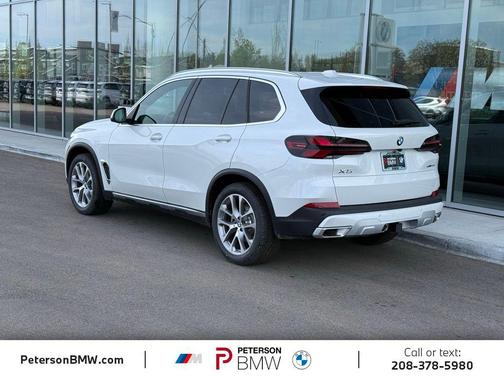Mineral White Metallic 2026 BMW X5 xDrive40i