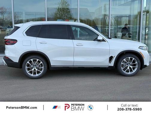 Mineral White Metallic 2026 BMW X5 xDrive40i