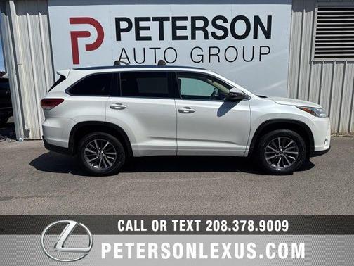 Blizzard Pearl 2017 Toyota Highlander XLE