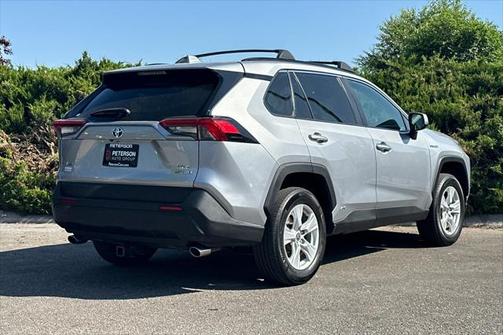 2021 Toyota RAV4 Hybrid XLE