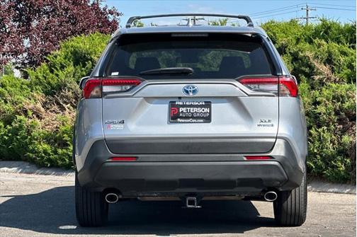 2021 Toyota RAV4 Hybrid XLE
