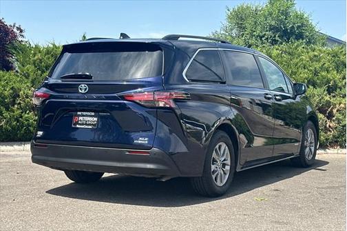 2021 Toyota Sienna XLE 7 Passenger