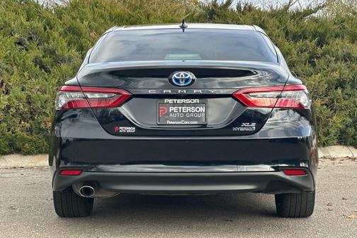 2024 Toyota Camry Hybrid XLE