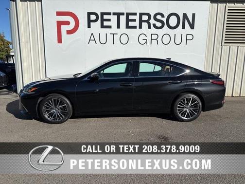 2023 Lexus ES 250 Base