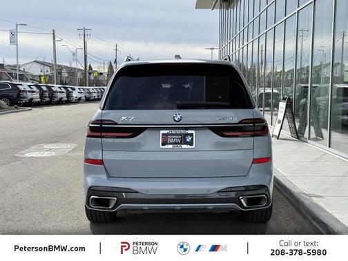 2025 BMW X7 xDrive40i