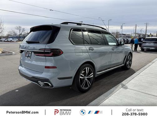 2025 BMW X7 xDrive40i