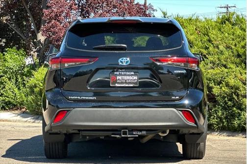 2024 Toyota Highlander Hybrid XLE