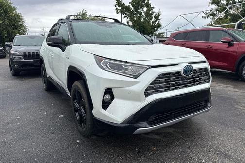 2019 Toyota RAV4 Hybrid SE