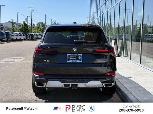 Black Sapphire Metallic 2026 BMW X5 xDrive40i