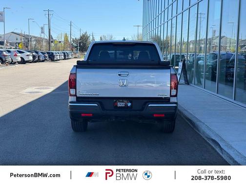 Lunar Silver Metallic 2017 Honda Ridgeline RTL-E
