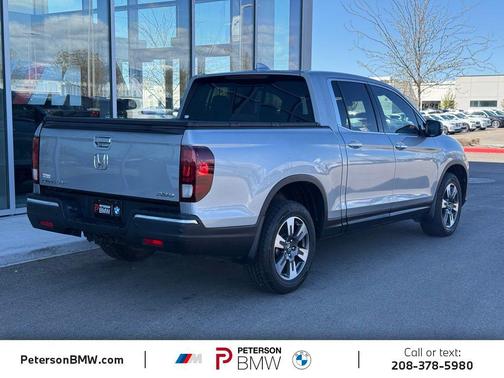 Lunar Silver Metallic 2017 Honda Ridgeline RTL-E