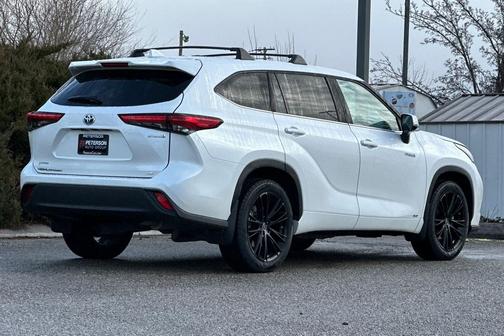 2021 Toyota Highlander Hybrid LE