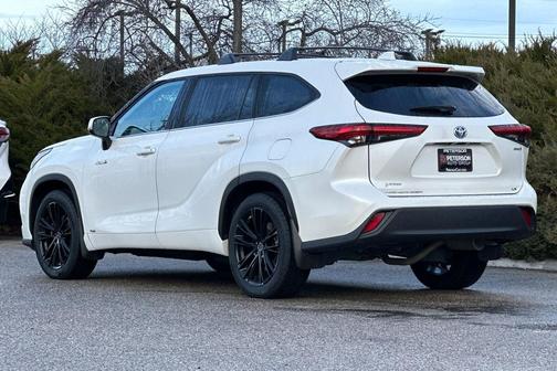 2021 Toyota Highlander Hybrid LE