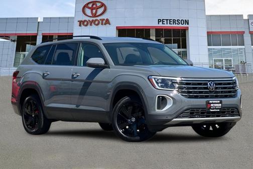Silver Mist Metallic 2025 Volkswagen Atlas 2.0T SE w/Technology 4MOTION