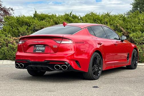 2022 Kia Stinger GT1
