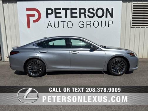 2025 Lexus ES 300h Luxury