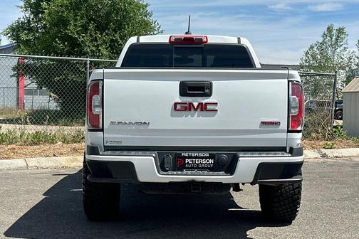 Summit White 2017 GMC Canyon SLE