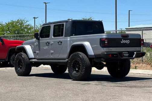Billet Silver Metallic Clearcoat 2020 Jeep Gladiator Overland