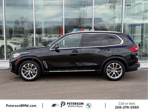 Carbon Black Metallic 2023 BMW X5 xDrive40i