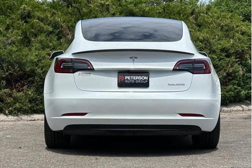 2023 Tesla Model 3 Performance