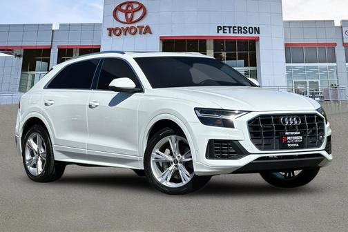 2022 Audi Q8 55 Premium