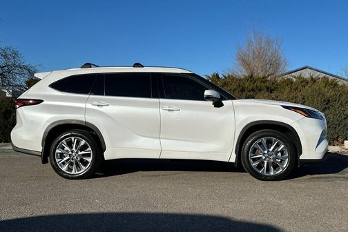 2024 Toyota Highlander Limited