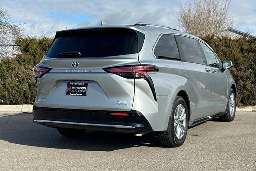 2025 Toyota Sienna Limited