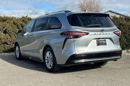 2025 Toyota Sienna Limited