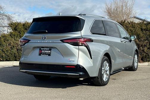 2025 Toyota Sienna Limited