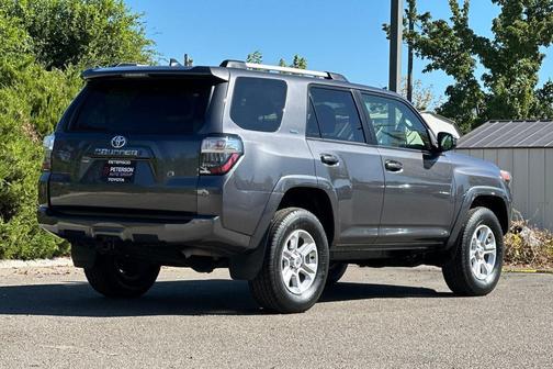 2023 Toyota 4Runner SR5