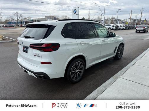 2025 BMW X5 M60i