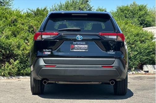 2022 Toyota RAV4 Hybrid LE