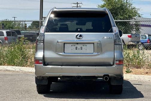 Atomic Silver 2022 Lexus GX 460 Premium
