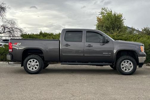 2011 GMC Sierra 2500 SLT