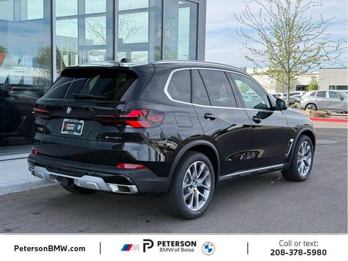 Black Sapphire Metallic 2026 BMW X5 xDrive40i