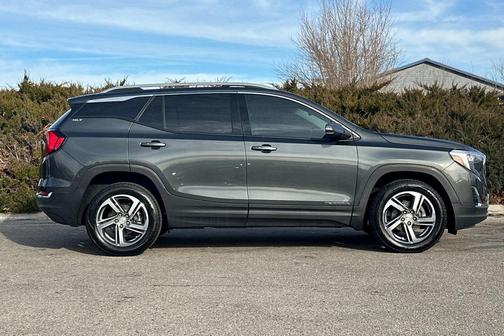 2021 GMC Terrain SLT