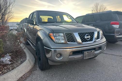 2005 Nissan Frontier SE Crew Cab