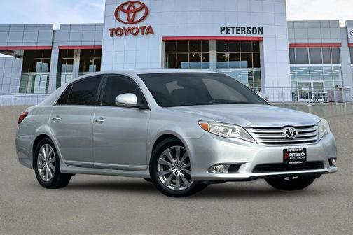 Classic Silver Metallic 2011 Toyota Avalon Limited