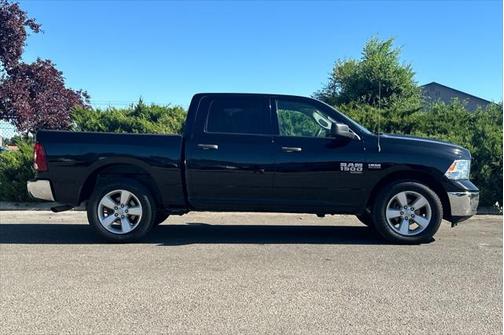 2019 RAM 1500 SLT
