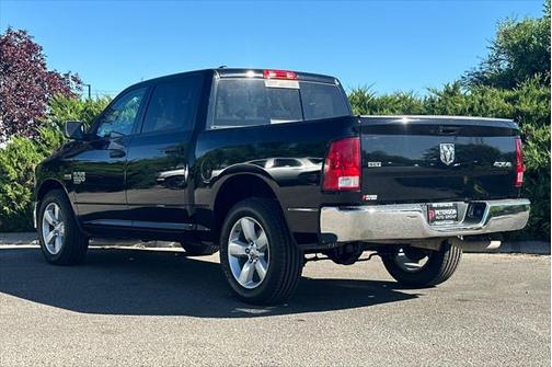 2019 RAM 1500 SLT