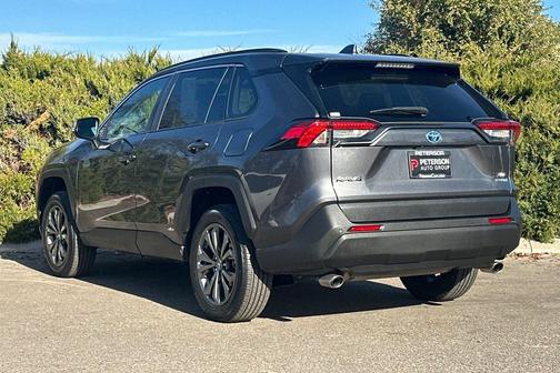 2022 Toyota RAV4 Hybrid XLE Premium
