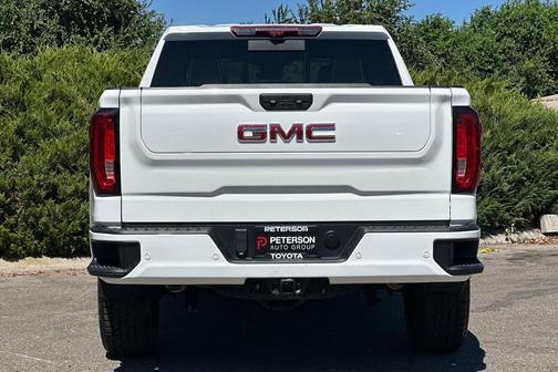 2023 GMC Sierra 1500 AT4X