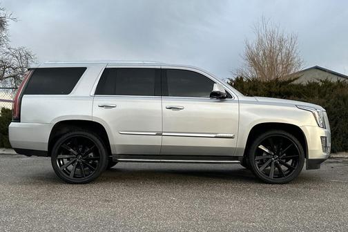 2016 Cadillac Escalade Luxury