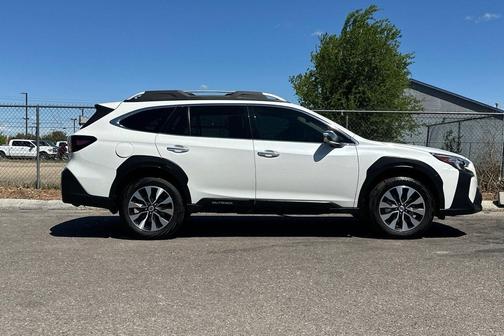 Crystal White Pearl 2024 Subaru Outback Touring XT
