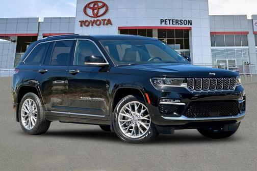 Diamond Black Crystal Pearlcoat 2024 Jeep Grand Cherokee Summit