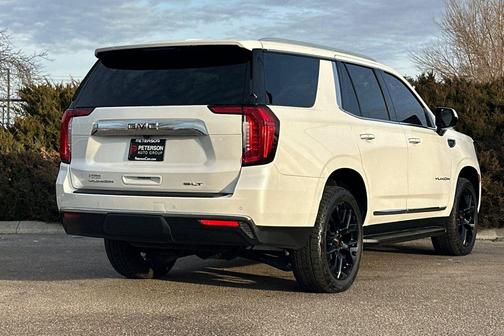 2023 GMC Yukon SLT