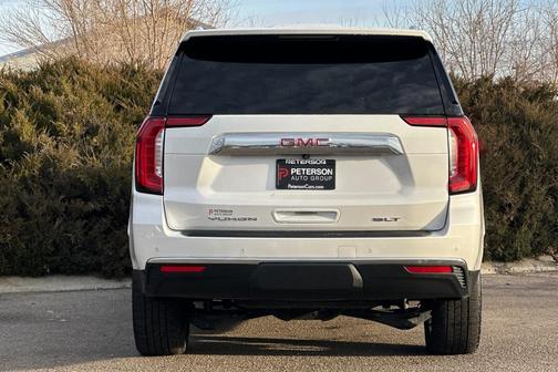 2023 GMC Yukon SLT