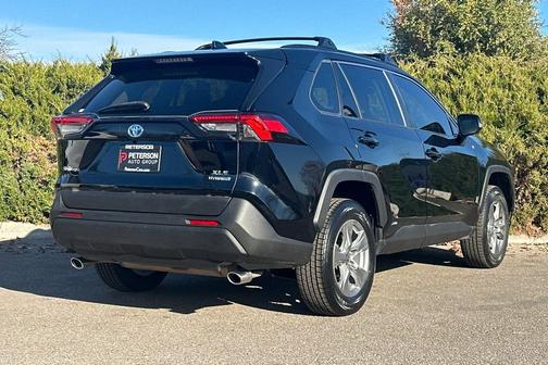 2023 Toyota RAV4 Hybrid XLE