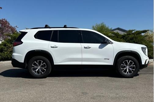 2024 GMC Acadia AWD AT4